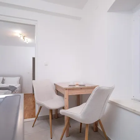 Apartman Mandina Riviera - Zf Hvar *